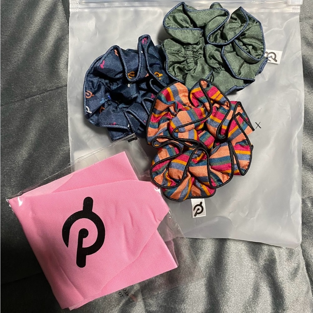 Bundle of Peloton hair accessories